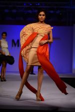Model walk the ramp for Modart fashion show and Lingerie show on 5th may 2015 (281)_5549fa995a6bc.JPG