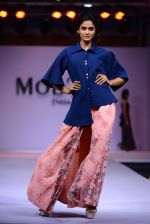 Model walk the ramp for Modart fashion show and Lingerie show on 5th may 2015 (322)_5549fac41a637.JPG