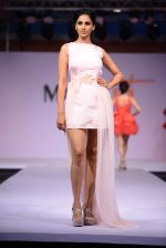 Model walk the ramp for Modart fashion show and Lingerie show on 5th may 2015 (368)_5549faee24184.JPG