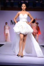 Model walk the ramp for Modart fashion show and Lingerie show on 5th may 2015 (371)_5549faf06a977.JPG