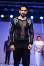 Model walk the ramp for Modart fashion show and Lingerie show on 5th may 2015 (391)_5549fb0930dde.JPG