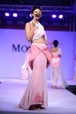 Model walk the ramp for Modart fashion show and Lingerie show on 5th may 2015 (405)_5549fb1b922e3.JPG