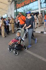 snapped at airport in Mumbai on 5th May 2015 (36)_5549f99c8873e.JPG