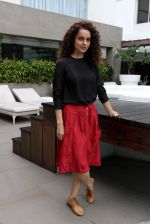 Kangana Ranaut promotes Tanu Weds Manu 2 in Kolkata on 7th May 2015 (12)_554caf926d469.jpg