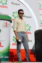 Imran Khan snapped at a product promotion event on 9th May 2015 (65)_554e1ad4298c5.JPG