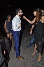 Saif Ali Khan snapped in the club on 12th May 2015 (17)_555323eecce68.JPG