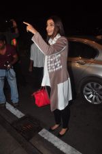 Sonam Kapoor leave for Cannes Film Festival on 14th May 2015 (57)_5555b7f29393f.JPG
