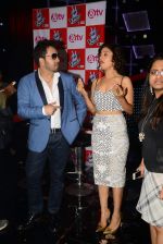 Mika Singh, Sunidhi Chauhan at The Voice launch in Mumbai on 19th May 2015 (45)_555c2a3cec92a.JPG