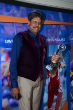 Kapil Dev at Ceat Cricket Awards in Trident, Mumbai on 25th May 2015 (215)_55644bb8e8dfa.JPG