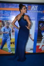 Lisa Haydon at Ceat Cricket Awards in Trident, Mumbai on 25th May 2015 (289)_55644c5507ee5.JPG