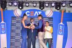 Lisa Haydon, Sunil Gavaskar, Kapil Dev  at Ceat Cricket Awards in Trident, Mumbai on 25th May 2015 (188)_55644ba21886f.JPG