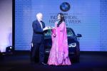 Sonakshi Sinha walks for bmw india bridal week preview in delhi on 28th May 2015 (68)_55684a5e47ac6.JPG
