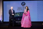 Sonakshi Sinha walks for bmw india bridal week preview in delhi on 28th May 2015 (73)_55684a6308504.JPG