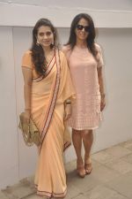Shaina NC, Anita Dongre at Nishka and Dhruv_s wedding bash in Mumbai on 31st May 2015 (57)_556c4eb742856.JPG
