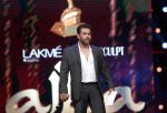 Salman Khan at AIBA Awards on 4th June 2015 (122)_55719f88bcf84.JPG