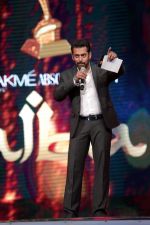 Salman Khan at AIBA Awards on 4th June 2015 (136)_55719f98afc36.JPG