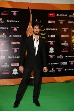 Shahid Kapoor at IIFA 2015 Awards day 3 red carpet on 7th June 2015 (159)_5575a177a834f.JPG