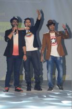 varun Dhawan_s 4D music and dance performance in association with Pond_s men and ABCD 2 in Byculla on 7th June 2015 (74)_557531208319c.JPG