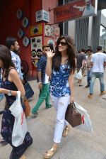 Kriti Sanon snapped shopping with a friend without any security guards on the streets of Kuala Lampur on 11th June 2015 (15)_5579b5aa57623.JPG