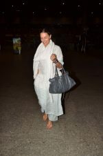 Neha Dhupia snapped at international airport on 10th June 2015 (18)_55795a322655f.JPG
