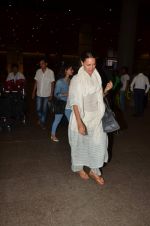 Neha Dhupia snapped at international airport on 10th June 2015 (5)_55795a2366790.JPG