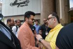 Rajiv Kapoor accidentally met Anil Kapoor after a long time at IIFA Malaysia on 11th June 2015 (3)_5579b5bdc3187.JPG