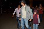 Hrithik Roshan leaves with kids for 20 days vacation to Cape Town, South Africa on 11th June 2015 (54)_557ae7d6685b7.JPG