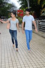 Shraddha Kapoor snapped with cousin Priyank on 14th June 2015 (22)_557d8143ed148.JPG