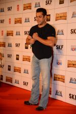 Salman Khan at Bajrangi Bhaijaan trailor launch in Mumbai on 18th June 2015 (213)_5583d3062afce.JPG