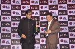 Amitabh Bachchan launches new LG smartphone on 19th June 2015 (69)_558513df44f46.JPG