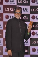 Amitabh Bachchan launches new LG smartphone on 19th June 2015 (80)_5585145789d90.JPG