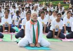 Narendra Modi doing Yoga at International Yoga Day on 21st June 2015 (18)_5587d5be901db.jpg