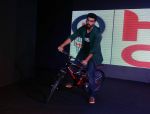 Arjun Kapoor promotes hero cycles in delhi on 30th June 2015 (27)_5593c9257a312.jpg