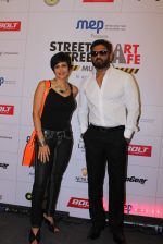 Mandira Bedi, Sunil Shetty at streetsmart street safe campaign launch by top gear magazine and mumbai police on  30th June 2015 (38)_5593af55a9ff3.JPG