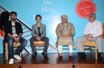 Arjun Kapoor, Javed Akhtar at the launch of Me Mia Multiple book in Bandra, Mumbai on 1st July 2015 (6)_55952c77da1f7.JPG