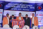 Hrithik Roshan snapped at Indian Super League auctions on 10th July 2015 (65)_55a0f7e927c77.JPG