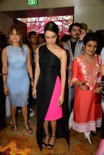Shraddha Kapoor in Osman at Times Glamour event in Sahara Star on 10th July 2015 (14)_55a0f7a183243.JPG