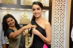 Shraddha Kapoor in Osman at Times Glamour event in Sahara Star on 10th July 2015 (41)_55a0f7b6136b0.JPG
