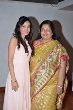 Anuradha Paudwal, Preetika Rao promotes her new music video in Le sutra on 13th July 2015 (39)_55a4b0c83ea7e.JPG