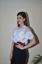 Kriti Sanon as the Trident brand ambassador in NSE on 14th July 2015 (8)_55a5fead3ff23.JPG