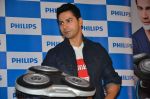 Varun Dhawan as the new face of Philips in Palladium on 14th July 2015 (17)_55a5ffcf9d45c.JPG