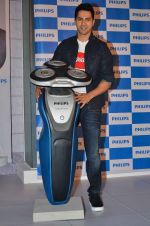 Varun Dhawan as the new face of Philips in Palladium on 14th July 2015 (21)_55a5ffd20d63f.JPG