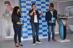 Varun Dhawan as the new face of Philips in Palladium on 14th July 2015 (38)_55a5ffdc2deb5.JPG