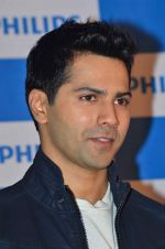 Varun Dhawan as the new face of Philips in Palladium on 14th July 2015 (40)_55a600252cdc7.JPG