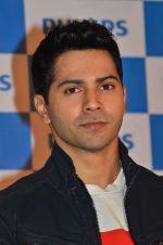Varun Dhawan as the new face of Philips in Palladium on 14th July 2015 (52)_55a5ffe4037f8.JPG