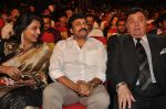 Rishi Kapoor at TSR Tv9 national film awards on 18th July 2015 (76)_55acde0fc9c19.jpg