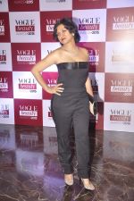 at Vogue beauty awards in Mumbai on 21st July 2015 (9)_55af9dbdc6253.JPG
