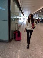 Amyra Dastur spotted at the airport on her way to London for her next film Ticket To Bollywood on 24th July 2015 (2)_55b25769bec56.jpg