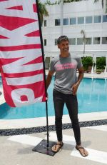 Milind Soman at Pinkathon press meet in Delhi on 28th July 2015 (16)_55b8c7dd65001.jpg