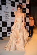 Kalki Koechlin on Day 2 at India Couture week on 30th July 2015 (147)_55bb24f0b8632.JPG